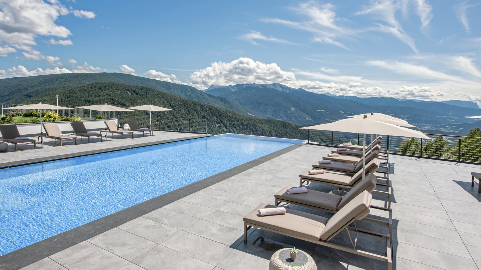 Inspiration für Ihr nächstes Hotel Retreat in Südtirol Hotel Retreat mit Infinity Pool